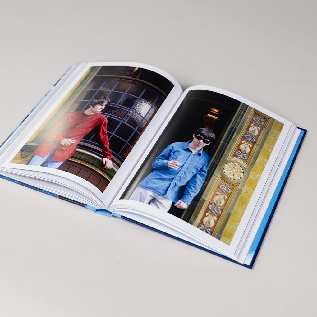 Photographs of Oasis